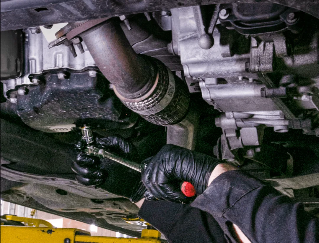 Affordable car repair near me in Sarasota offering engine performance services and tune-ups.